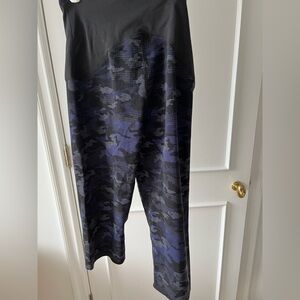 SPANX by Sara Blakely Black and Blue Capris with Urban  Camo Design